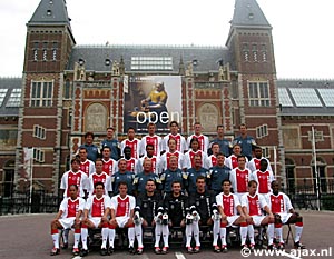 Ajax 2003/04 First Team. Photo taken from Ajax-USA, ajax.nl